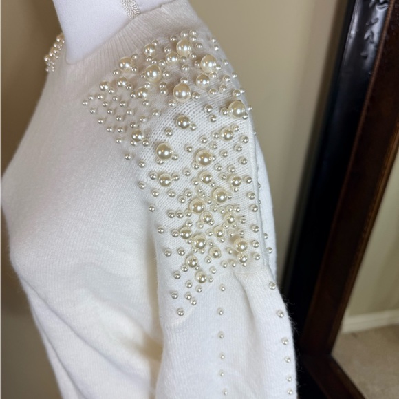 Elegant Pearl-Embellished White Sweater size medium - Picture 5 of 9